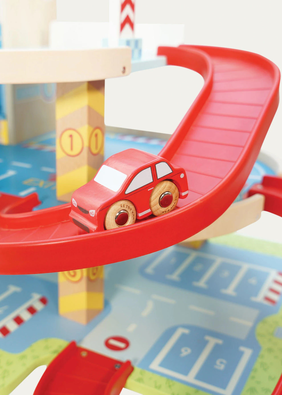 Kid's Le Grand Toy Garage
