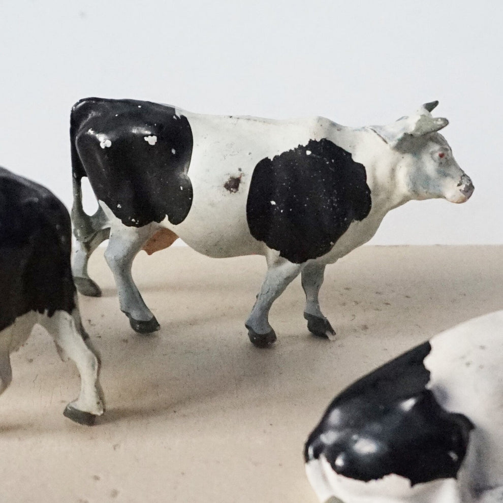 Britains Holstein Dairy Cows Heifers Farm Figure Set