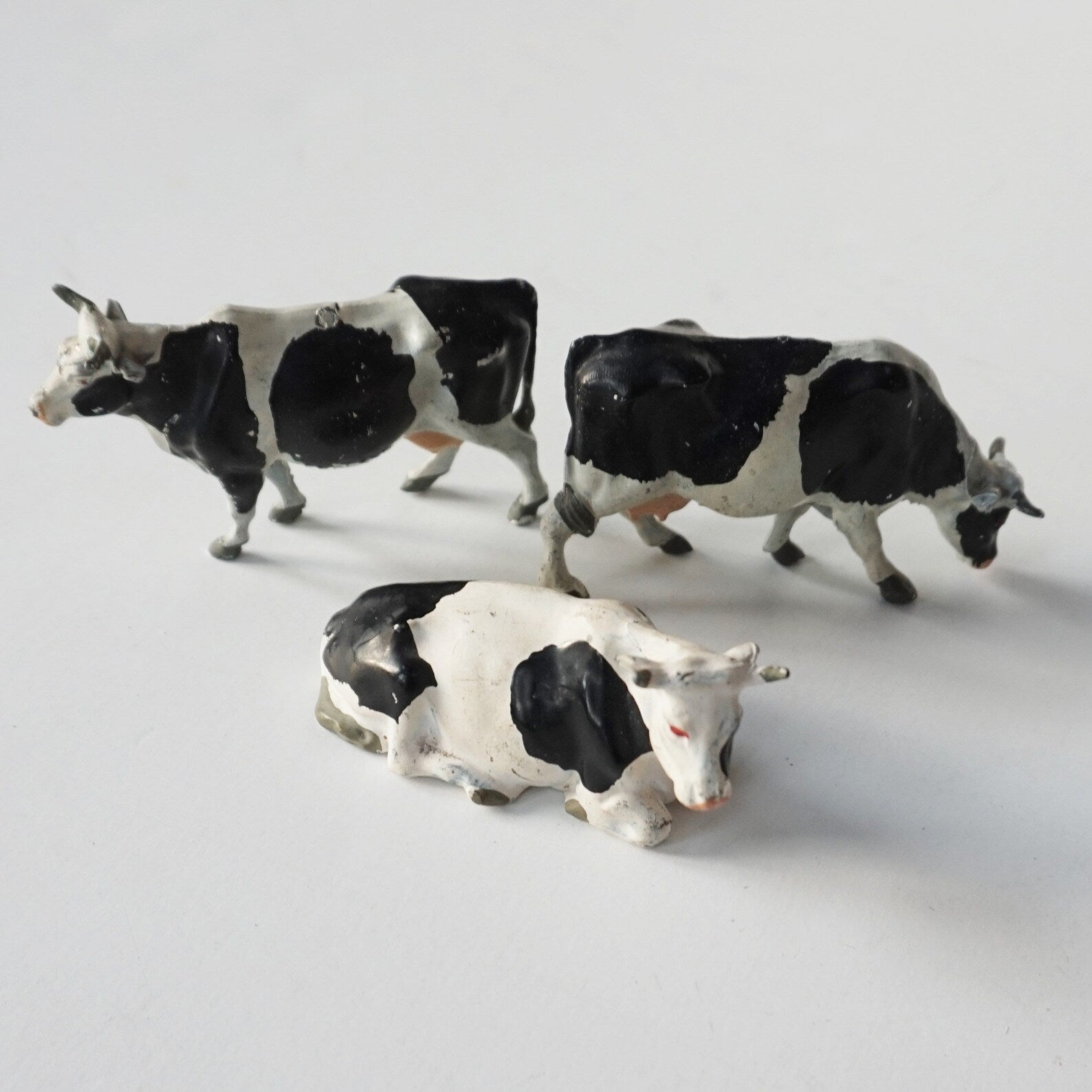 Britains Holstein Dairy Cows Heifers Farm Figure Set