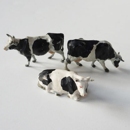Britains Holstein Dairy Cows Heifers Farm Figure Set